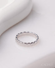 Load image into Gallery viewer, Intelligente - Size 7 - Rhodium Plated